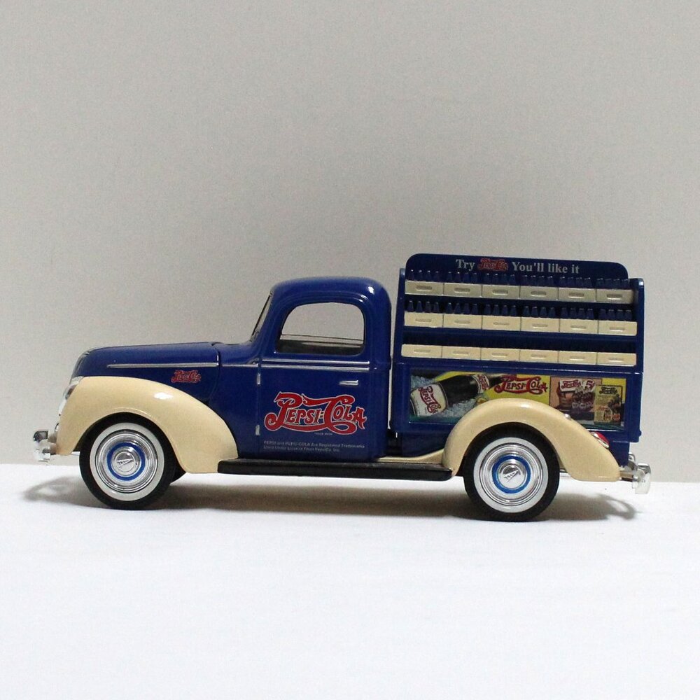 Golden Wheel Diecast 1940 Model Pepsi-Cola Delivery Truck - No Box